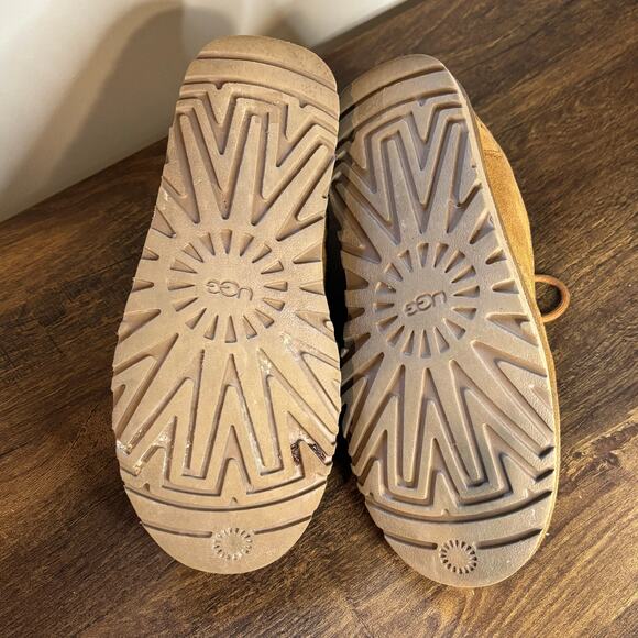 UGG Women's Neumel Chestnut Lace Up Boot - size 9 - Picture 7 of 10